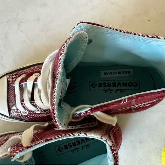 BRAND NEW CONVERSE FALL PLAID BURGUNDY/WHITE CHUCKS - Picture 5 of 7